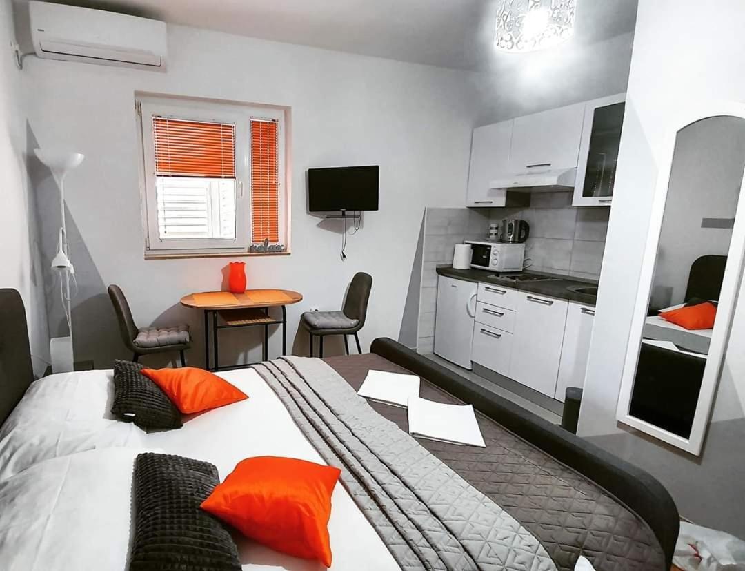 Apartmani Marina Gradac غراداك المظهر الخارجي الصورة