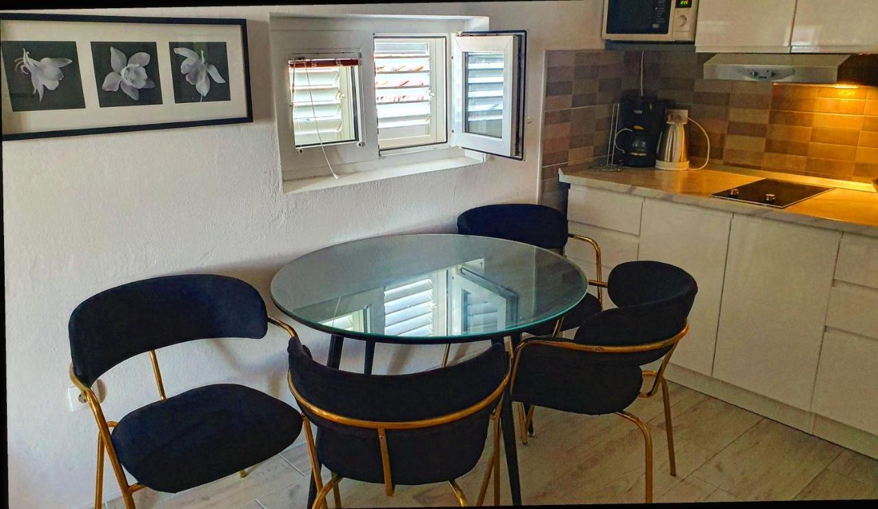 Apartmani Marina Gradac غراداك المظهر الخارجي الصورة